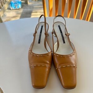 Vintage fratelli rosetti sling back kitten heels. Well worn but still solid